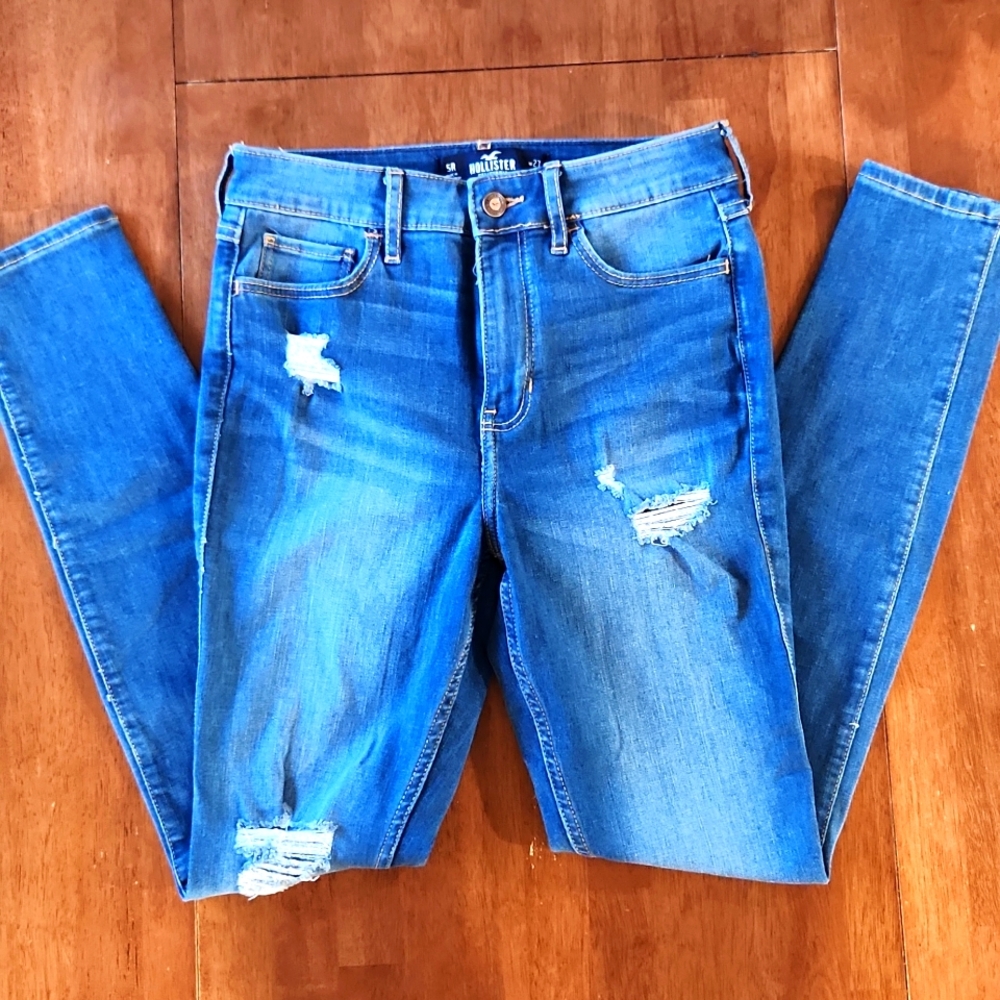 Hollister high rise super skinny 5R or 27x30